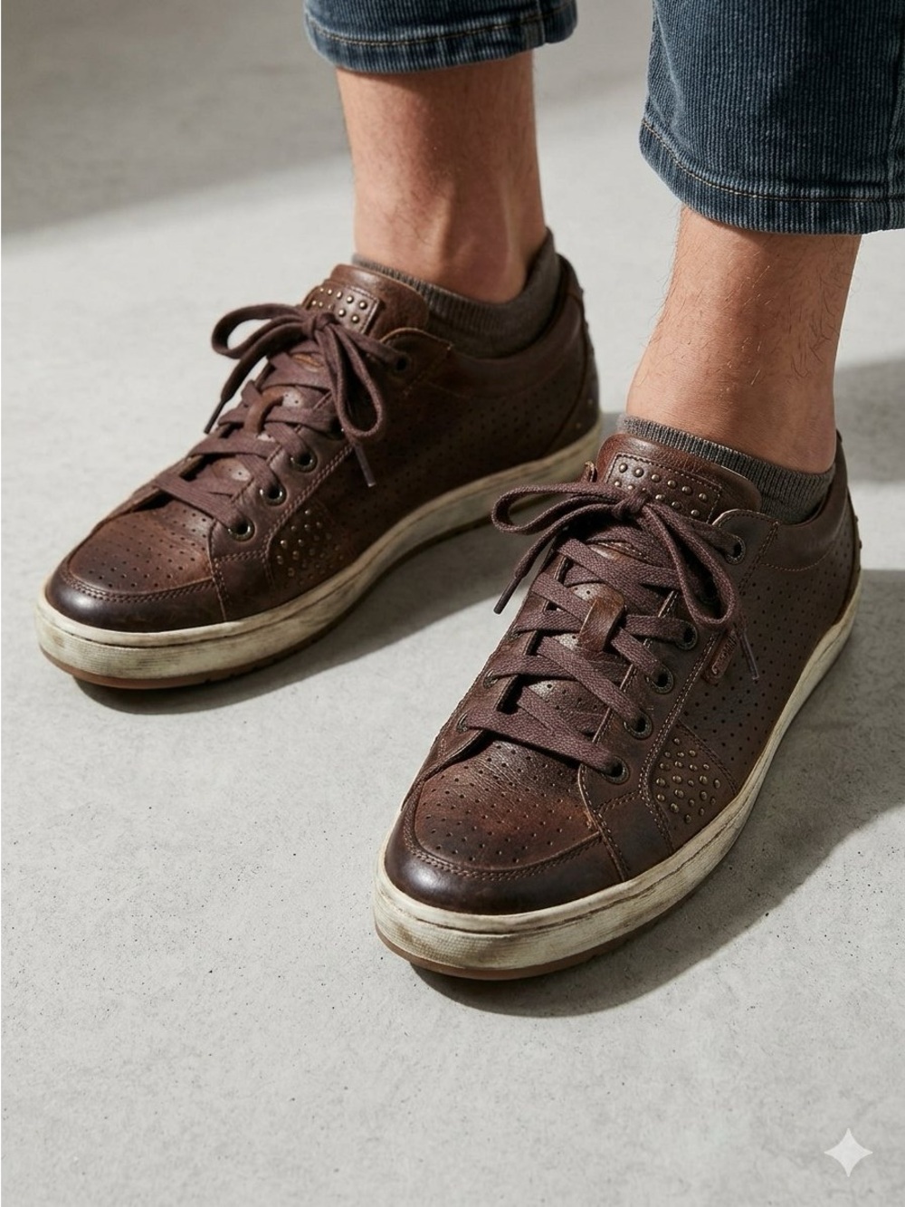 Taos Shoes Freedom Sneakers Women's Size 9.5 Brown Leather FRE-12810 13112
